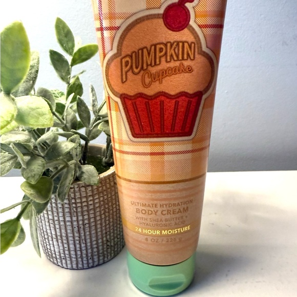 NWT, Bath & Body Works Pumpkin Cupcake Set - Picture 2 of 3